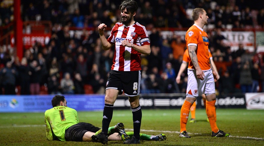 Das gewohnte Bild: Der Gegner jubelt, Blackpool-Goalie Lewis und seine Kollegen leiden.