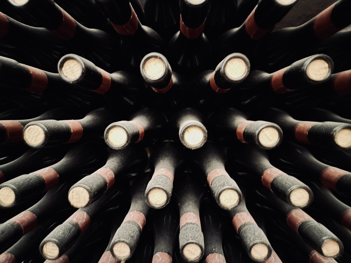 Le Clos du Rocher, à Yvorne dans le Chablais vaudois, a une histoire assez spectaculaire: son terroir est indirectement né d’une catastrophe naturelle