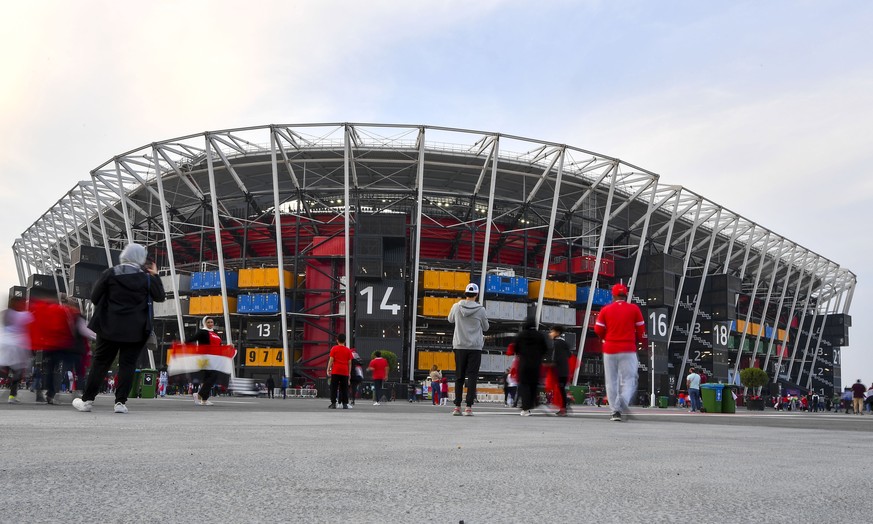 epa09643133 Supporters arrive at Stadium 974 before the FIFA Arab Cup 2021 semi final match between Tunisia and Egypt in Doha, Qatar, 15 December 2021. EPA/NOUSHAD THEKKAYIL