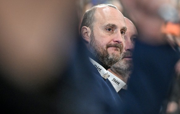 Davos&#039; head coach Christian Wohlwend during the game between Czech Republic&#039;s HC Sparta Praha and Switzerland&#039;s HC Davos, at the 94th Spengler Cup ice hockey tournament in Davos, Switze ...