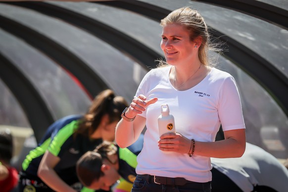 Trainerin Imke Wuebbenhorst (YB) waehrend dem Hinspiel des Finalspiels der Women?s Super League zwischen dem Grasshopper Club Zuerich und dem BSC Young Boys am Sonntag, 11. Mai 2024, im Stadion Letzig ...