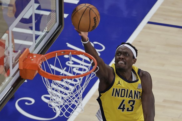 Indiana Pacers forward Pascal Siakam (43) puts up a shot against the New York Knicks during the second quarter of Game 2 of the NBA basketball Eastern Conference final, Friday, May 23, 2025, in New Yo ...