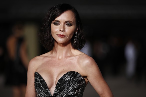 epa10246313 Christina Ricci poses on the red carpet prior to the Second Annual Academy Museum Gala at the Academy Museum in Los Angeles, California, USA, 15 October 2022. EPA/CAROLINE BREHMAN