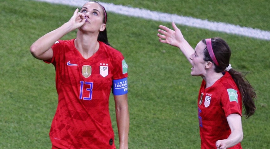 Diese Jubelgeste von US-Star Alex Morgan finden Engländer geschmacklos