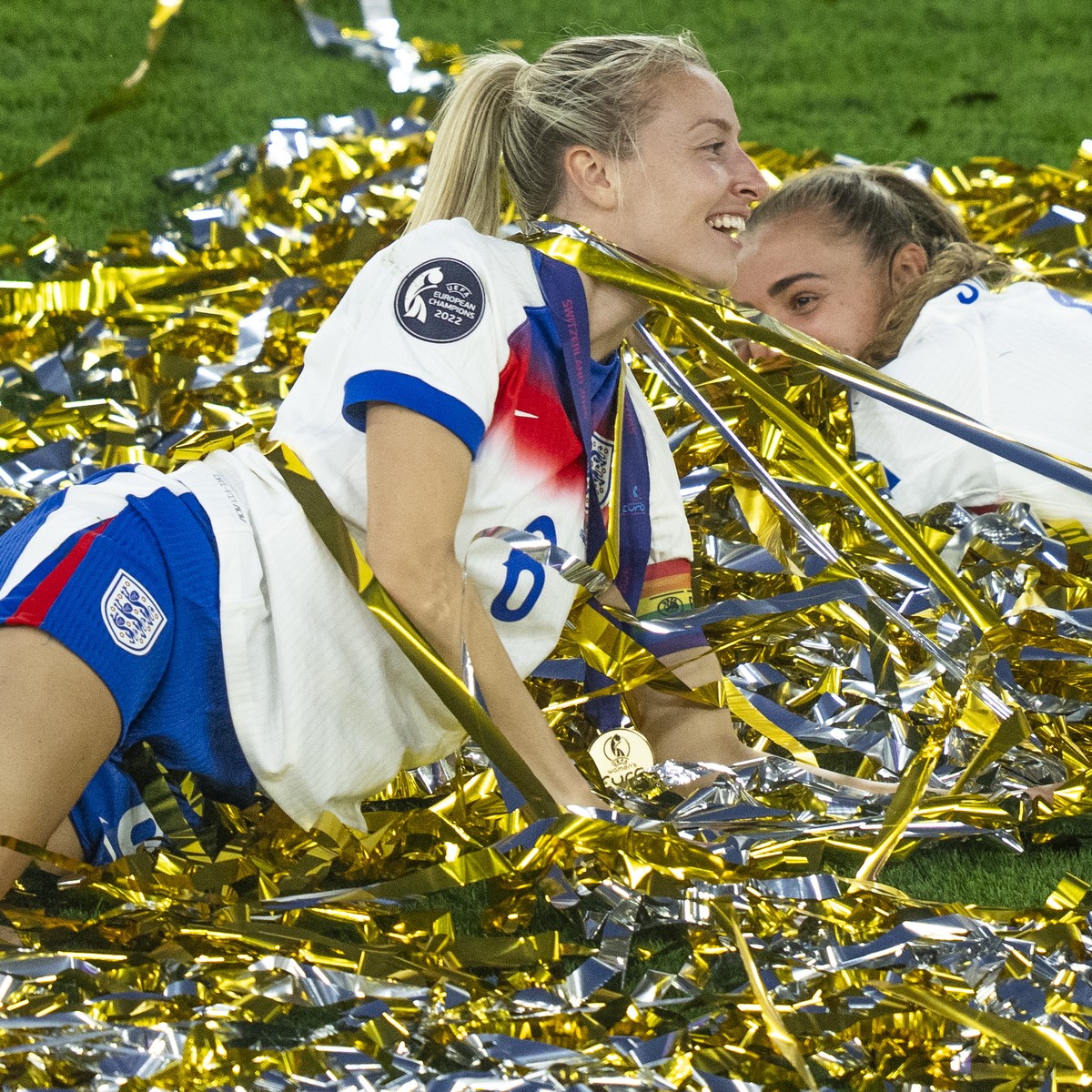epa12266799 England's Leah Williamson (L) and Georgia Stanway celebrate with the confetti after winning the UEFA Women's EURO 2025 final soccer match between England and Spain, in Basel, Swi ...