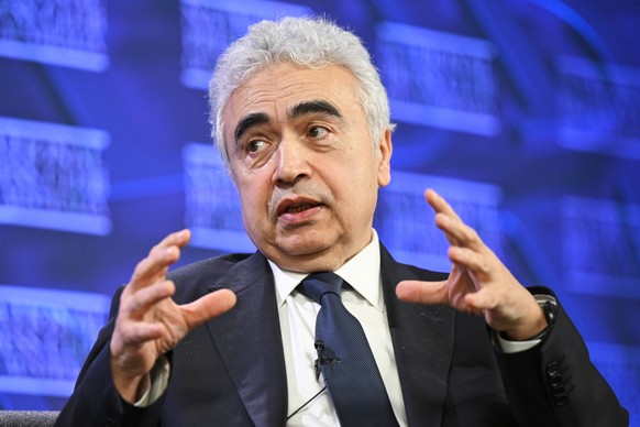 International Energy Agency Executive Director Fatih Birol speaks at the National Press Club in Canberra, Australia, Monday, March 23, 2026. (Lukas Coch/AAP Image via AP)
Fatih Birol