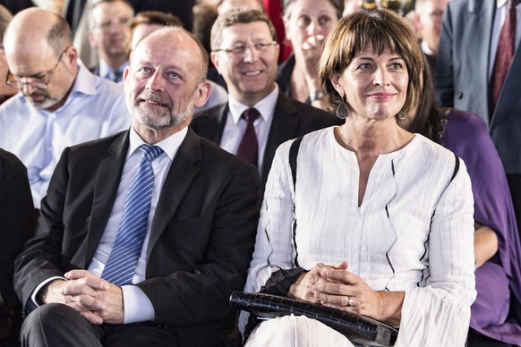 epa06827887 Swiss Federal Councillor Doris Leuthard (R) and Swiss President of the National Council Dominique De Buman await Pope Francis who will celebrate the Holy Mass at Palexpo hall in Geneva, Sw ...