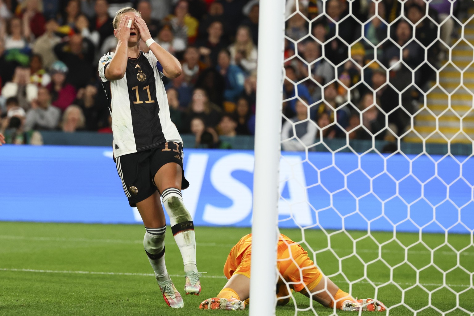 Germany&#039;s Alexandra Popp reacts after South Korea&#039;s goalkeeper Kim Jung-mi, right, saved her short at goal during the Women&#039;s World Cup Group H soccer match between South Korea and Germ ...