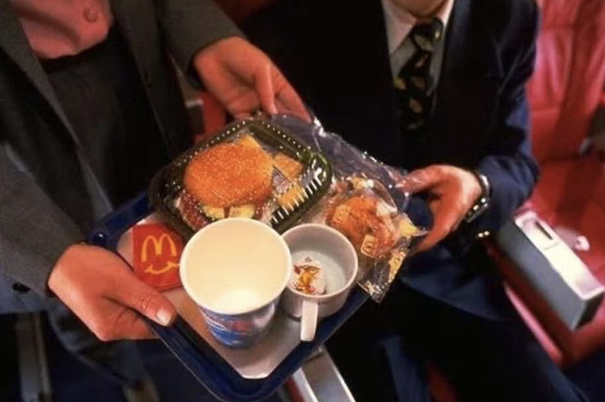 Flugverpflegung von McDonald's auf dem «McPlane».
