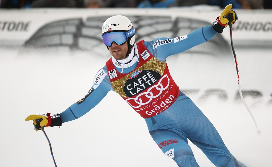 Alpine Skiing - FIS Alpine Skiing World Cup - Super G Men - Val Gardena, Italy - 16/12/16 - Kjetil Jansrud of Norway reacts after crossing the finish line. REUTERS/Alessandro Garofalo