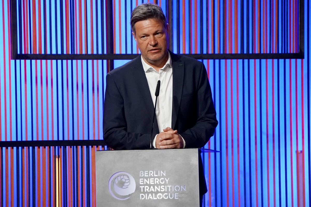 epa09857130 German Minister for Economy and Climate Robert Habeck speaks during the opening of the 8th Berlin Energy Transition Dialogue (BETD) in Berlin, Germany, 29 March 2022. The eighth Berlin Ene ...