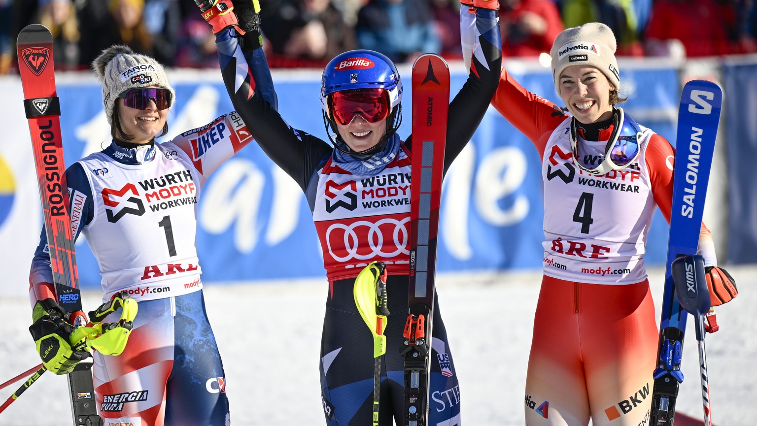 epa11211039 (L-R) Second placed Zrinka Ljutic of Croatia, winner USA&#039;s Mikaela Shiffrin and third placed Switzerland&#039;s Michelle Gisin pose in the finish area after the Women&#039;s Slalom ra ...