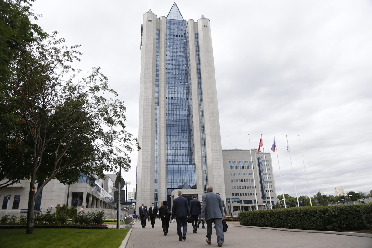 epa04284870 A general view of the Gazprom headquarters where the annual Gazprom's General Shareholders Meeting is taking place in Moscow, Russia, 27 June 2014. Shareholders from Russia and a numb ...