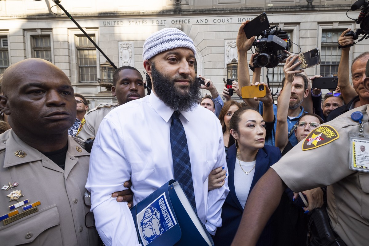 epa10194460 'Serial' podcast subject Adnan Syed walks out the the Baltimore Circuit Court after a judge vacated his murder conviction in Baltimore, Maryland, USA, 19 September 2022. Syed has ...