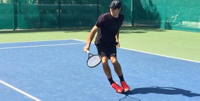 Federer trainiert in Dubai.