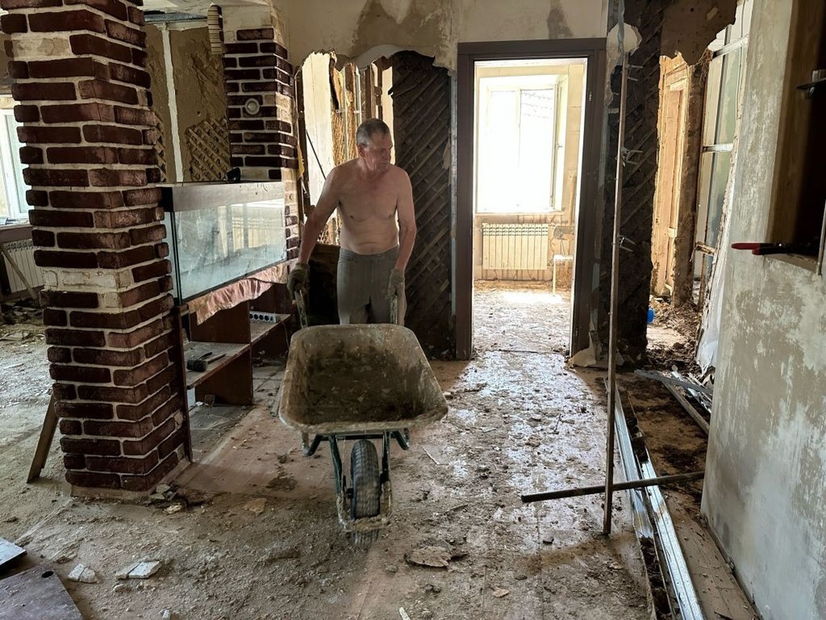 KHERSON, UKRAINE - JUNE 24: A view of a destroyed house due to flooding following the destruction of the Kakhovka Dam and Hydroelectric Power Plant (HPP) in Kherson, Ukraine on June 24, 2023. (Photo b ...