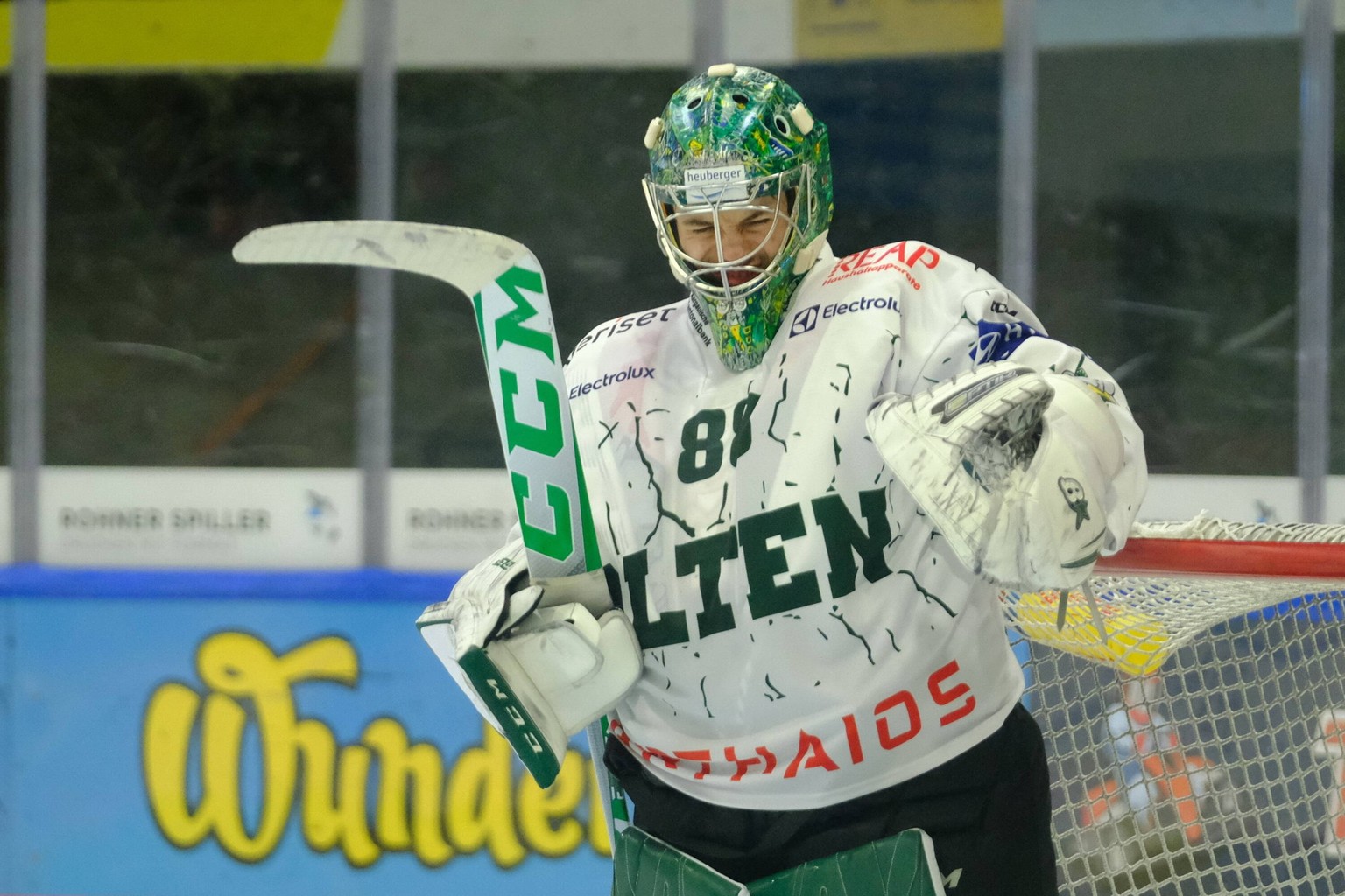 SWISS Ice hockey, Eishockey - Swiss League EHC Winterthur vs Olten 11.10.2022 Olten goalie Lucas Rötheli Winterthur Deutweg Zürich Schweiz Copyright: xSergioxBrunettix