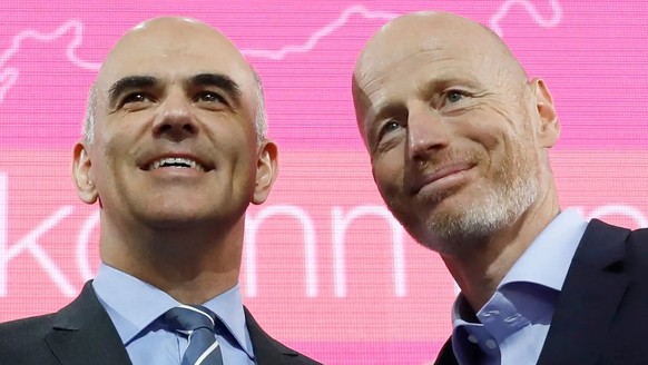 Im Austausch: Bundesrat Alain Berset mit Ringier-CEO Marc Walder.
