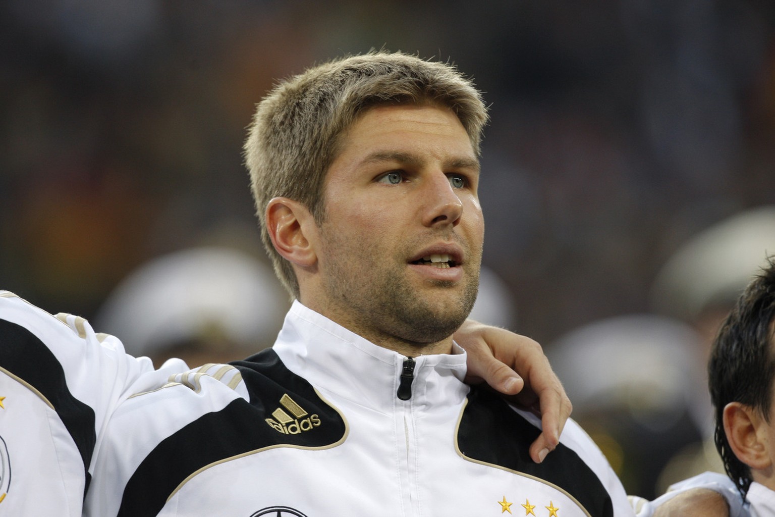 Thomas Hitzlsperger 2009 als deutscher Nationalspieler. Nach dem Ende seiner Karriere outete er sich.