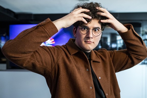 Gjon Muharremaj, alias Gjon's Tears, vertritt die Schweiz am Eurovision Song Contest 2020, fotografiert am Mittwoch, 4. Maerz 2020, in Zuerich. Nachdem die Veranstaltung 2020 in Rotterdam wegen d ...