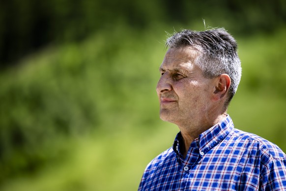 Matthias Bellwald, President du village de Blatten, reagit devant les medias, apres une visite de l&#039;engamement de l&#039;Armee suisse sur le site de l&#039;eboulement le mardi 24 juin 2025 a Blat ...