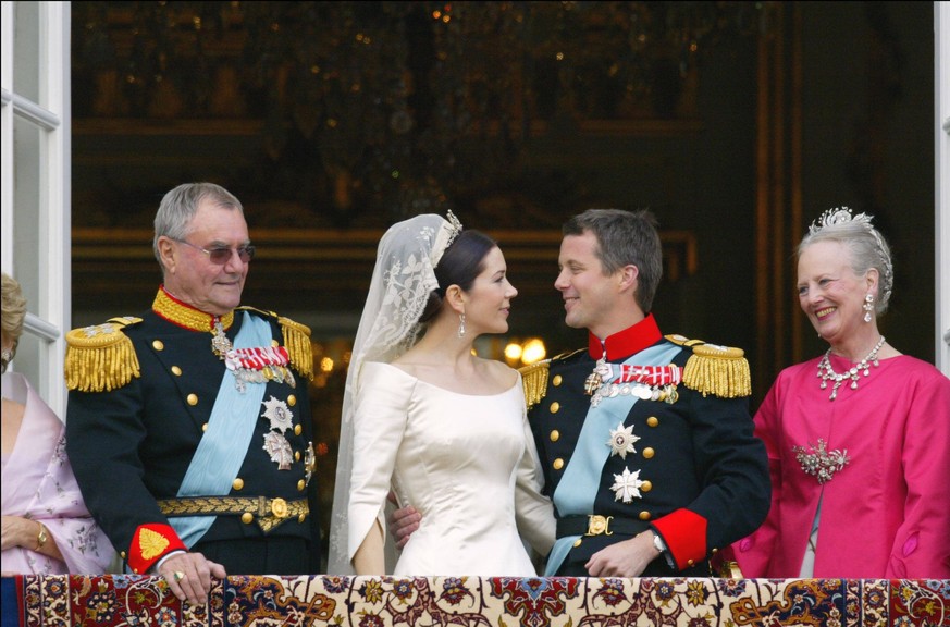 60080 100 The Danish Crown Prince Frederik and his wife Mary Elizabeth Donaldson appear together with Queen Margrethe and Prince Henrik at the balcony of Christian VII s Palace to salute the crowd on  ...