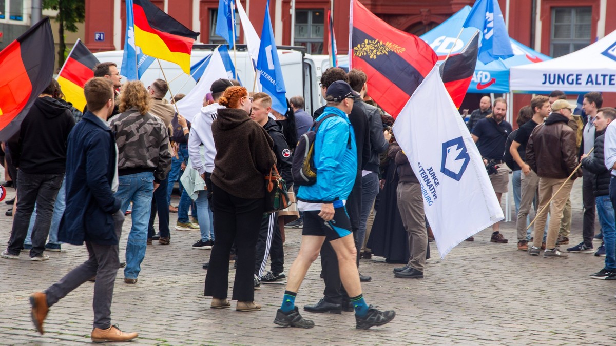 Mannheim, 02. Juli 2024: Mahnwache der JUNGE ALTERNATIVE unter dem Motto REMIGRATION H