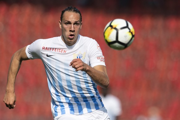 Zuerichs Michael Frey spielt den Ball im Fussball Meisterschaftsspiel der Super League zwischen dem FC Zuerich und dem FC Lausanne-Sport im Letzigrund, am Sonntag, 6. Mai 2018 in Zuerich. (KEYSTONE/En ...