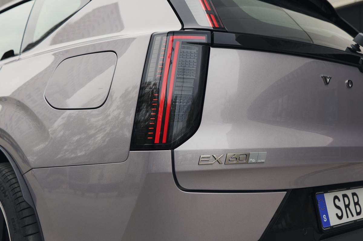 Volvo EX60