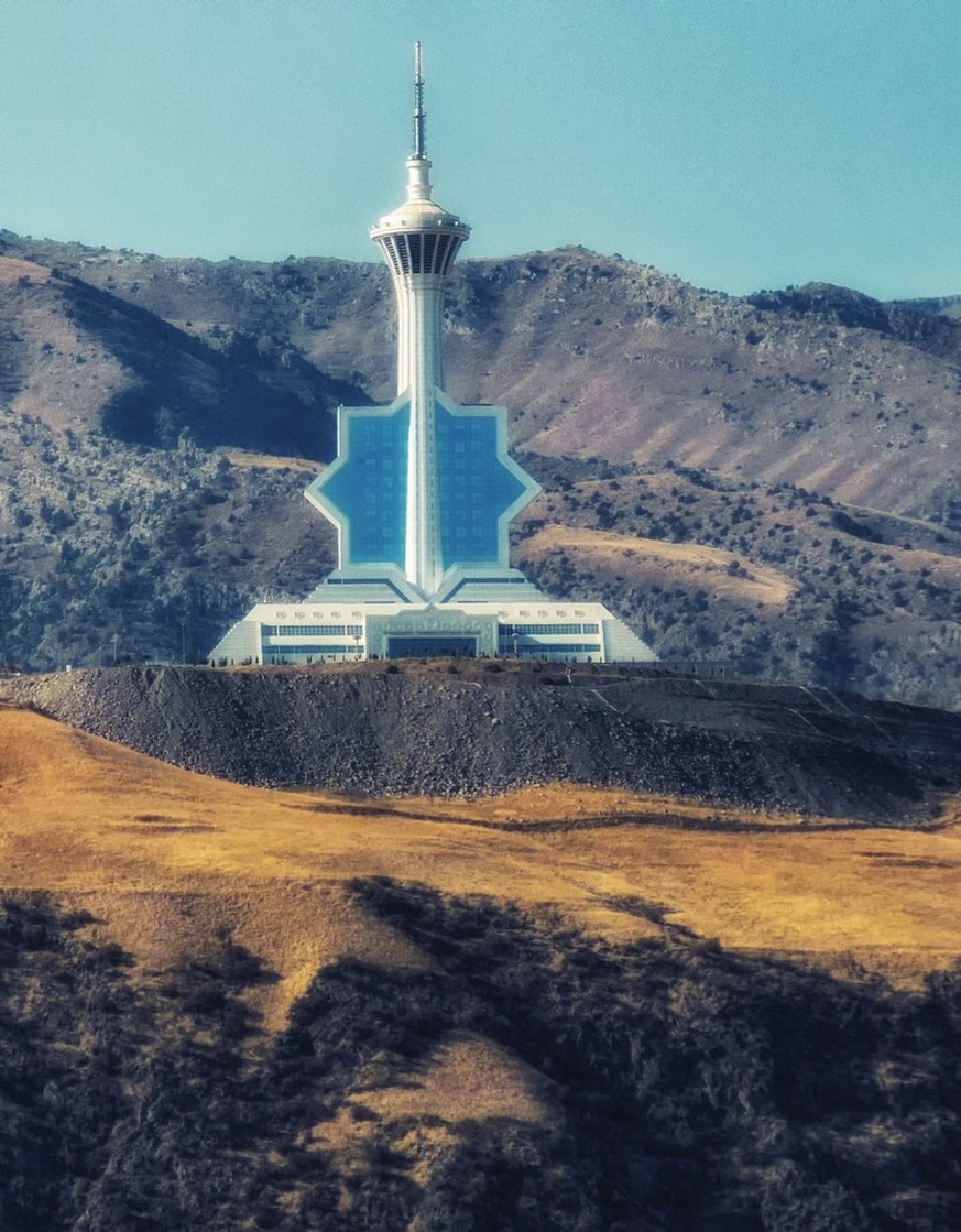 Turkmenistan the best photos from the country where no Swiss have lived since 2016.  Only Swiss watson.ch Ashgabat, Turkmenistan - October 06, 2015: TV tower in Ashgabad, Turkmenistan in foggy mo...