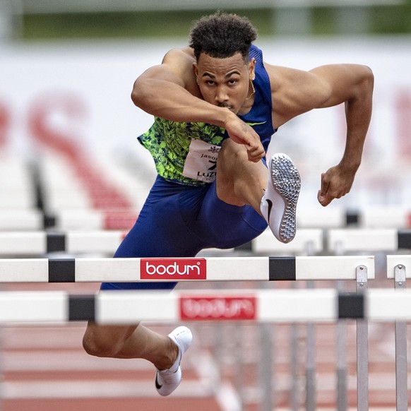 Der Schweizer Jason Joseph im 110m Huerden Rennen der Maenner beim Leichtathletik Einladungsmeeting vom Freitag, 3. Juli 2020 in Luzern. (KEYSTONE/Urs Flueeler).