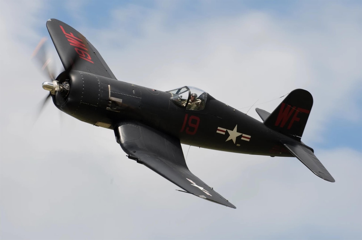 Vought Corsair WW2 jagdflugzeug usa zweiter weltkrieg https://www.platinumfighters.com/fighters/