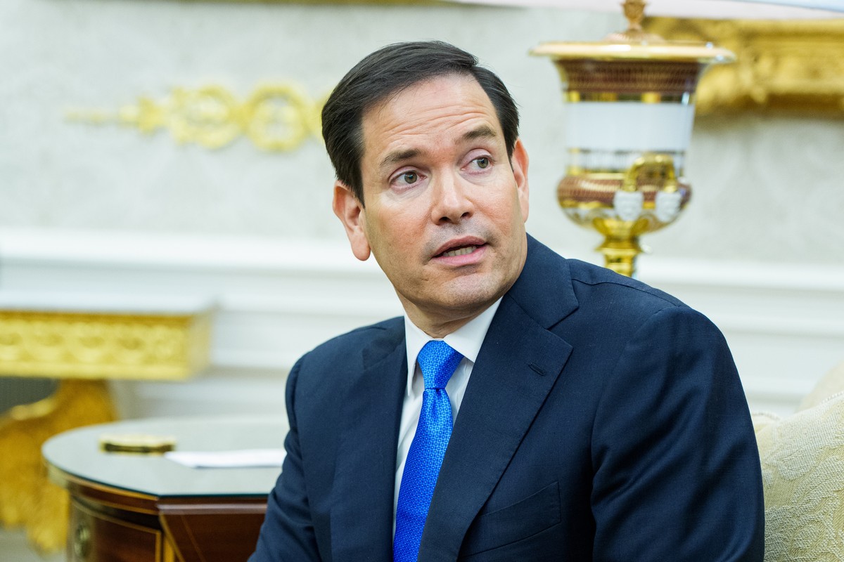 epa12241591 United States Secretary of State Marco Rubio gives remarks as United States President Donald J. Trump meets Bahrain's Prime Minister and Crown Prince Sheikh Salman bin Hamad al-Khalif ...