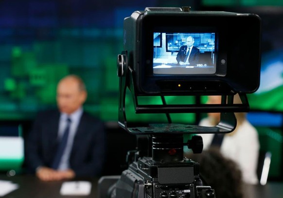 Der Chef schaut vorbei: Wladimir Putin in den Studios (2013).