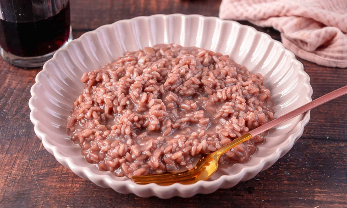 Risotto all'Amarone di Valpolicella – Risotto mit Rotwein

https://www.fattoincasadabenedetta.it/ricetta/risotto-all-amarone/