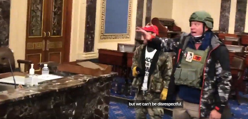 Videos zeigen, worüber die Trump-Chaoten während des Kapitol-Sturms miteinander sprachen