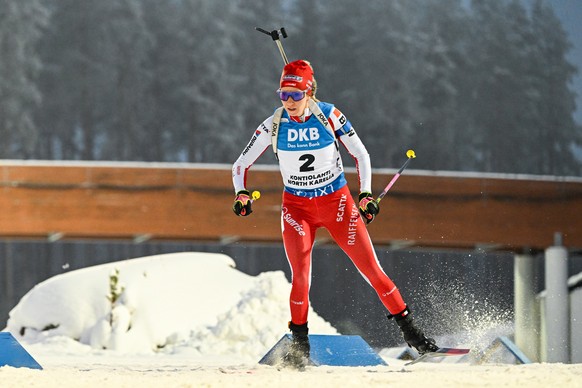 epa10338660 Elisa Gasparin of Switzerland in action during the women's 15km Individual race of the IBU Biathlon World Cup in Kontiolahti, Finland, 30 November 2022. EPA/KIMMO BRANDT