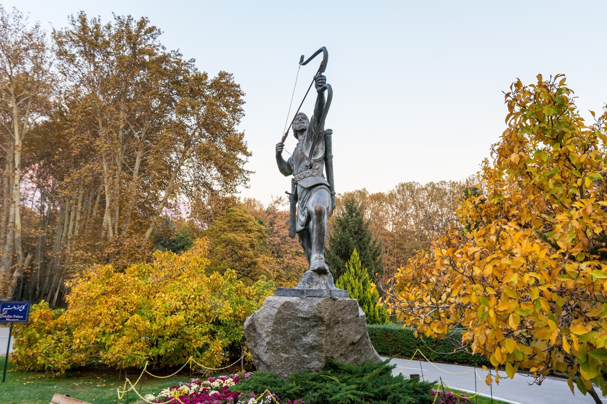 Statue of Arash the Archer ,a heroic archer-figure of Iranian mythology, in Sa'dabad palace Complex, built by the Qajar and Pahlavi monarchs