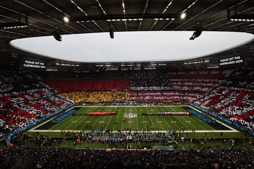 epa11713266 The opening ceremony of the NFL game between New York Giants and Carolina Panthers in Munich, Germany, 10 November 2024. EPA/ANNA SZILAGYI