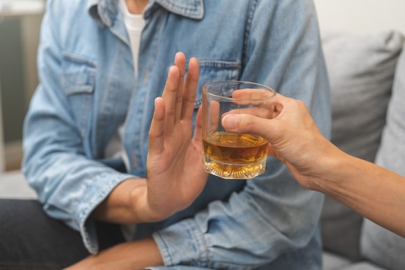 Können Abnehmspritzen bald auch bei der Behandlung von Suchterkrankungen wie der Alkoholabhängigkeit helfen? Ein Experte sieht Potenzial.