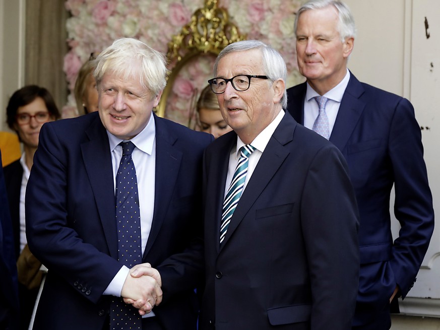 Der britische Premier Johnson und EU-Kommissionschef Juncker haben erstmals direkte Gespräch geführt seit Johnson im Juli Premierminister wurde. Das Treffen blieb jedoch ohne Durchbruch. Juncker erklä ...