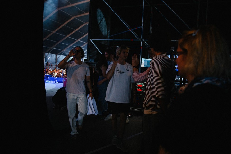 Backstage am Zürich Openair mit Benjamin Amaru und seiner Band.