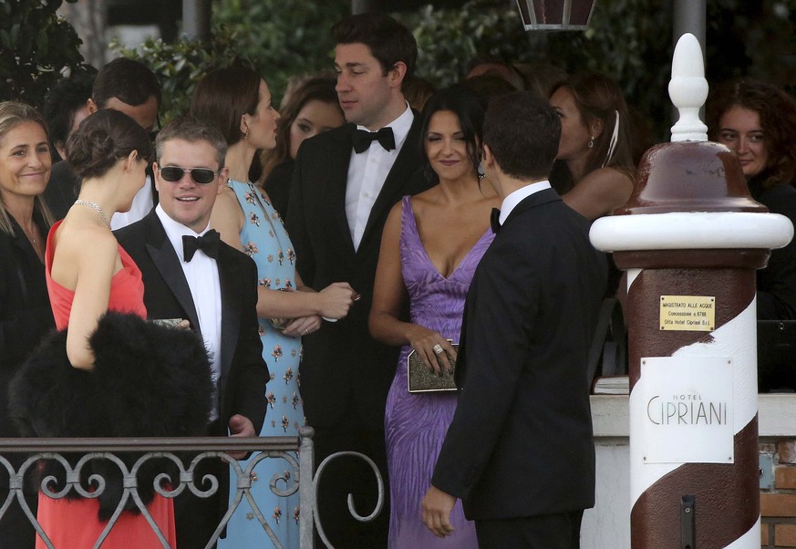 ... nein, nicht Suggs, den Frontmann von «Madness», sondern Matt Damon mit seiner Frau Luciana Barroso. 
