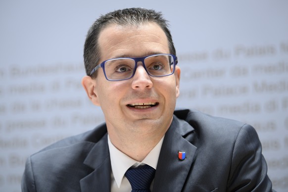 Marco Romano, Nationalrat Tessin, Vizepraesident der staatspolitischen Kommission, spricht waehrend einer Medienkonferenz zur Lancierung der Kampagne &quot;Schweizer Unternehmer und Wirtschaftsvertret ...