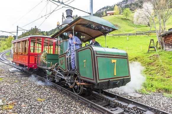 Altertümliche Fahrzeuge Rauszeit Schweiz Zahnradbahn Rigi Lok 7
