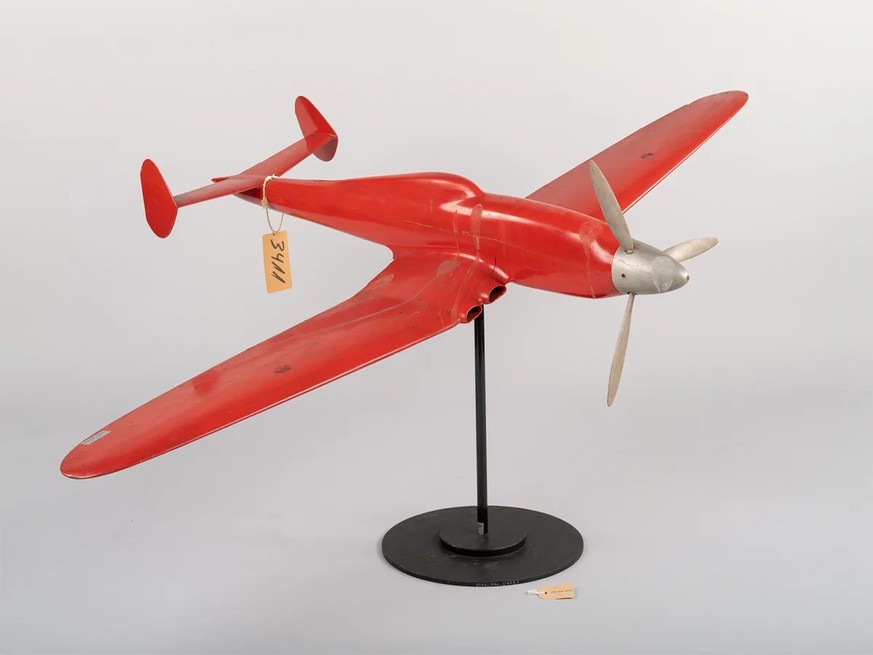 Windkanalmodell eines C-36-Turboprop-Flugzeugs, 1940–1950.
http://doi.org/10.21264/ethz-a-000006304