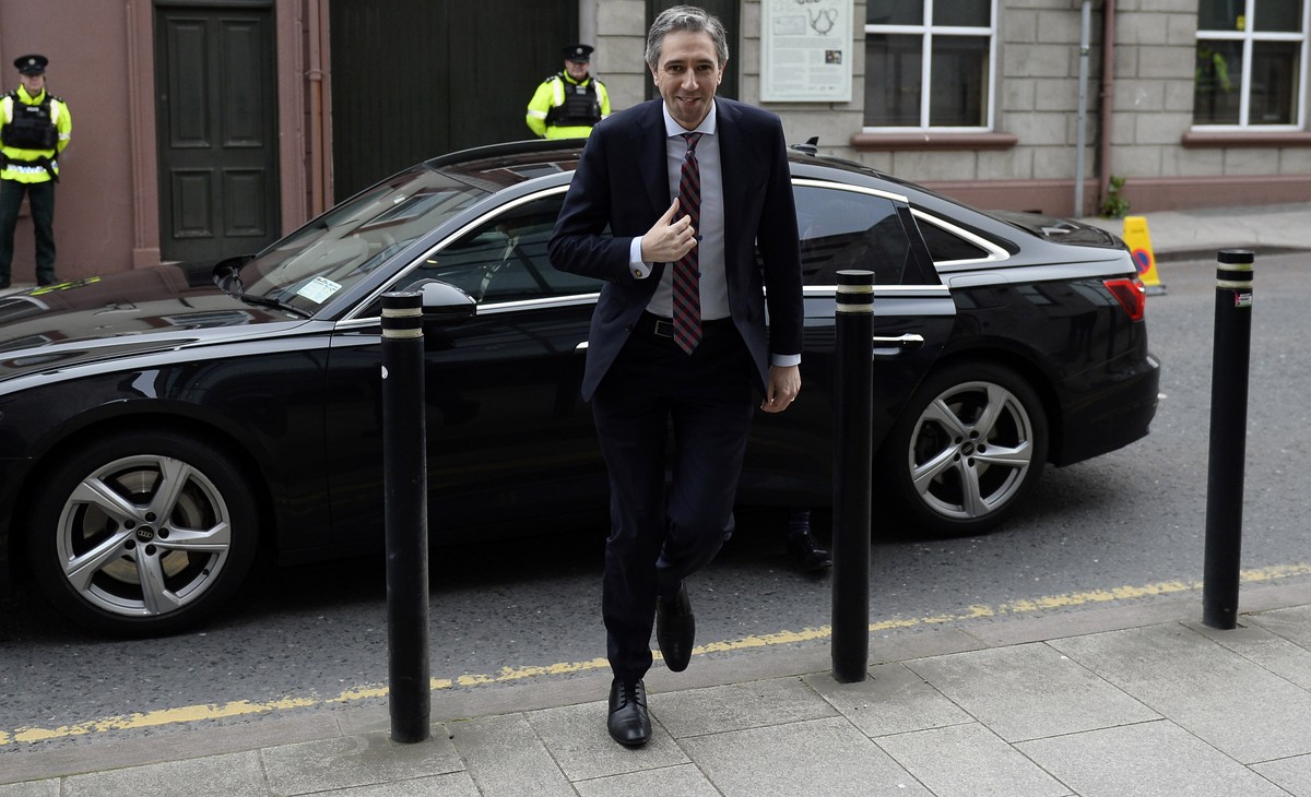 epa11265143 Leader of Fine Gael and incoming Irish Taoiseach Simon Harris arrives for the plenary meeting of the North South Ministerial Council (NSMC) in Armagh, Northern Ireland, Britain, 08 April 2 ...