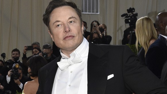 FILE - Elon Musk attends The Metropolitan Museum of Art&#039;s Costume Institute benefit gala celebrating the opening of the &quot;In America: An Anthology of Fashion&quot; exhibition on May 2, 2022,  ...