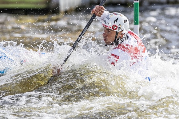 epa08680291 Martin Dougoud of Switzerland competes in the men&#039;s Kayak (K1) semifinal at the Canoe Slalom European Championships in Prague, Czech Republic, 19 September 2020. EPA/MARTIN DIVISEK