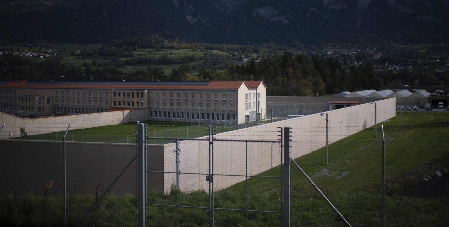 Blick auf die neu gebaute Justizvollzugsanstalt Cazis Tignez, aufgenommen am Freitag, 17. Oktober 2019, in Cazis. Das Gefaengnis soll nach einer Testphase im Januar bis zu 152 Inhaftierte aufnehmen. ( ...